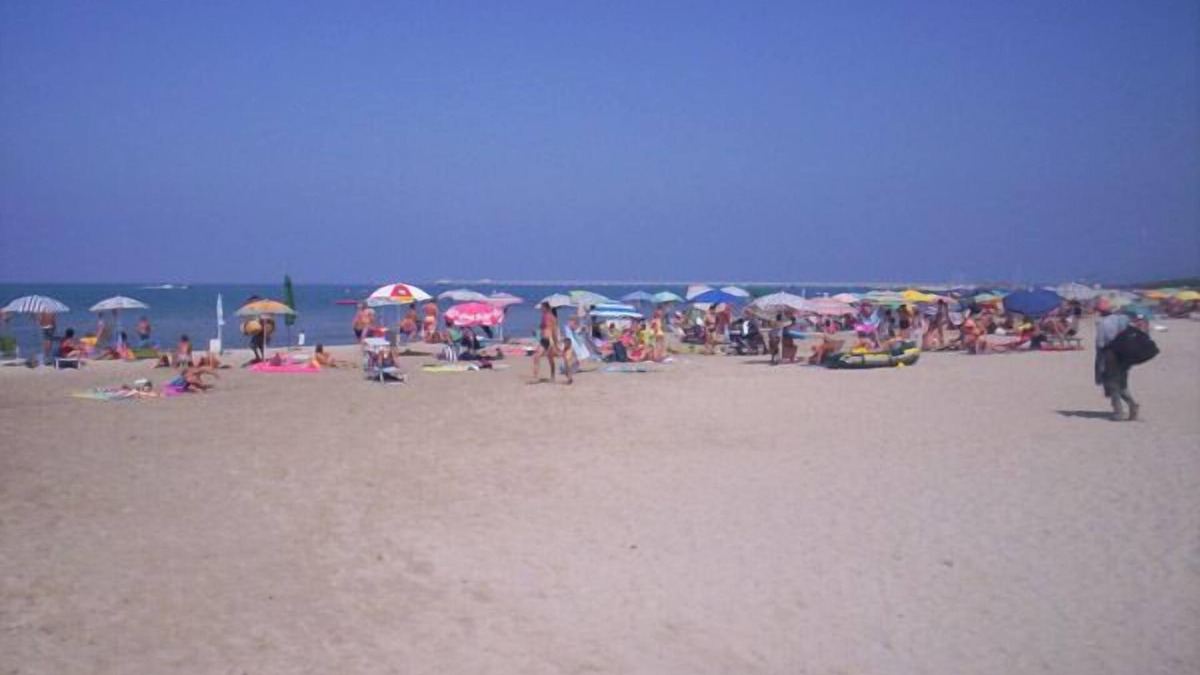 Vada Apartment | Independent villa 50 meters from the sea with garden