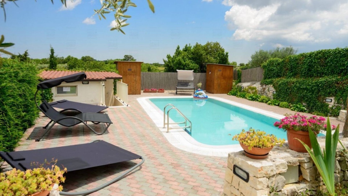 Noci Villa | Independent villa with private pool