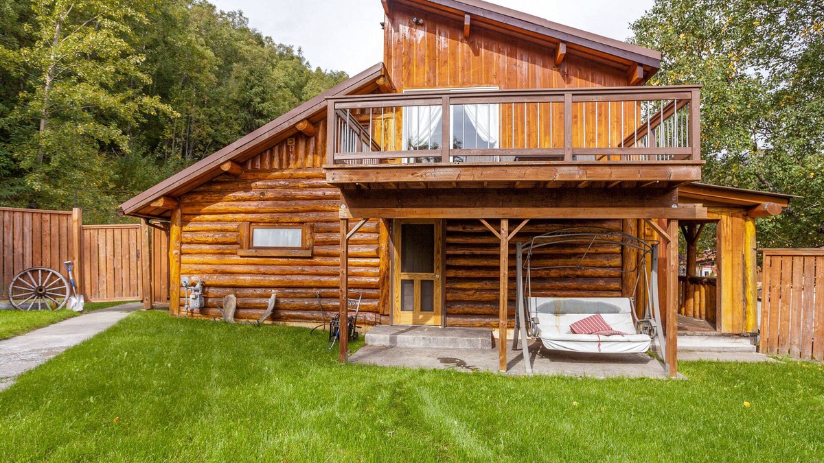 Indian Cabin | Indian AK 25 min to Anchorage & 25 min to Girdwood and 35 min to the airport