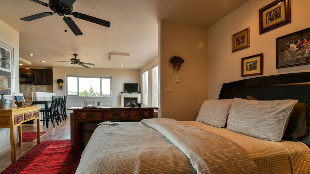 Spanish Valley House | Indian Hills Studio - Breathtaking views in foothills of the Moab Valley