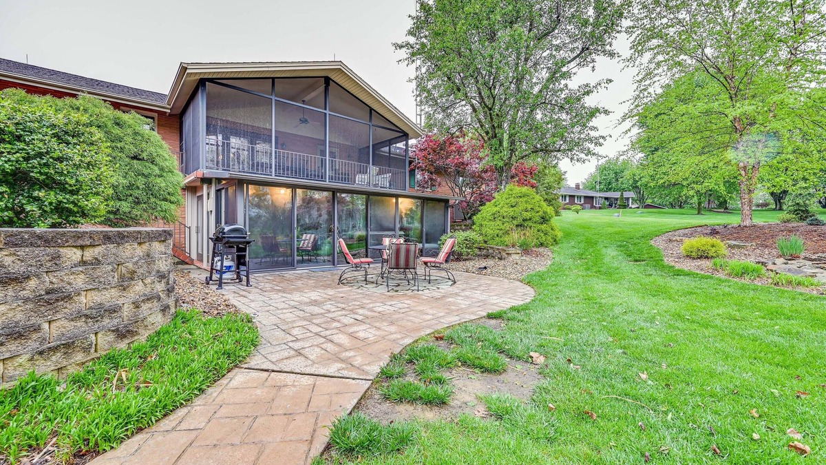 Saint Anthony Apartment | Indiana Studio 6 Miles to Downtown Huntingburg