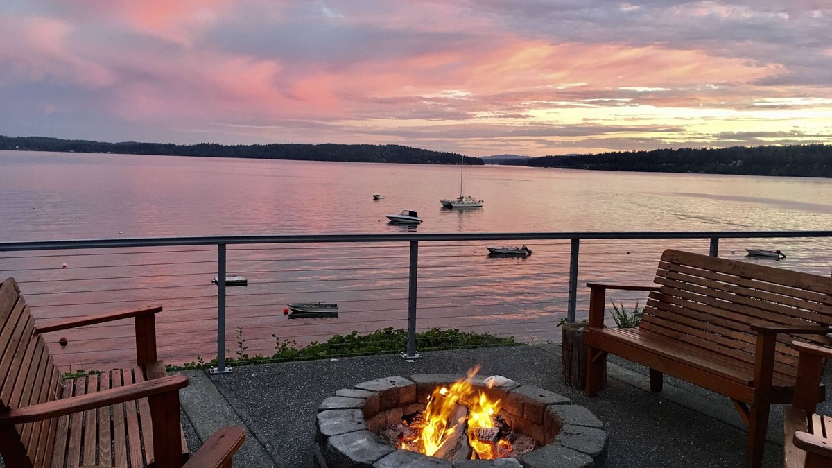 Indianola House | Indianola Beach House - A Puget Sound WATERFRONT Home!