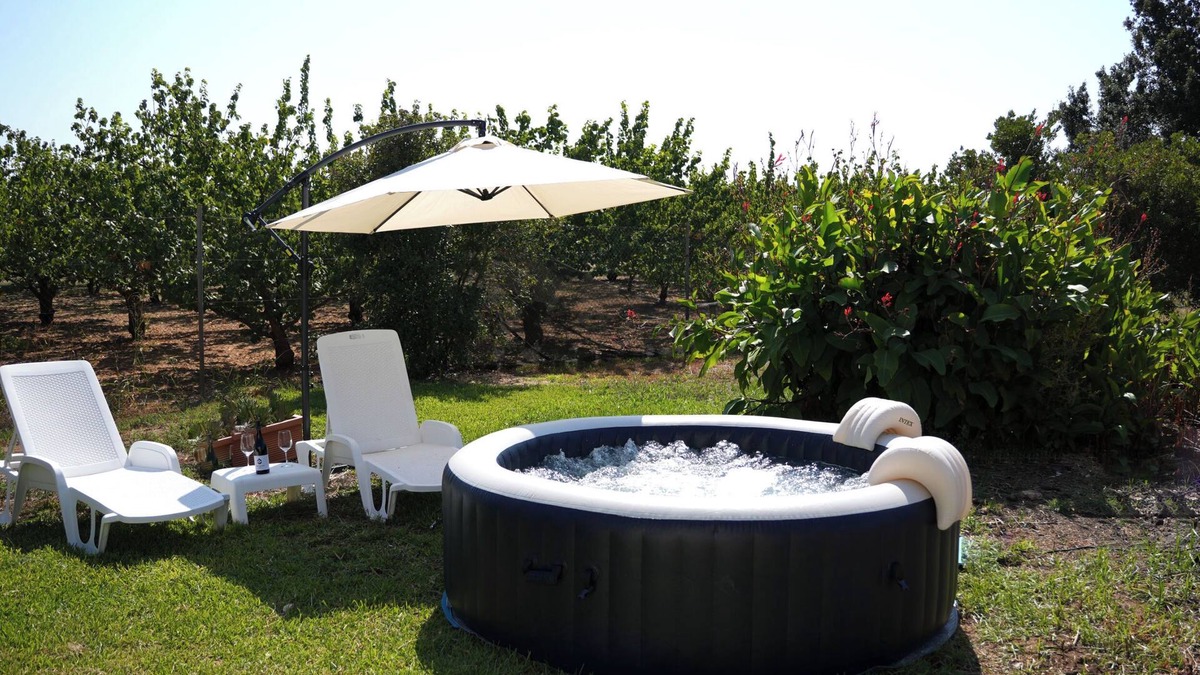 Mesagne Villa | Indipendent semi-detached Villa in the countryside, surrounded by greenery