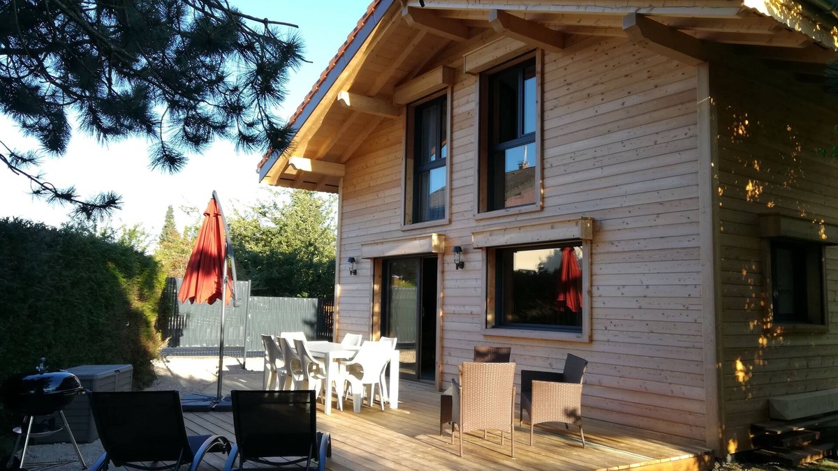 Saint-Paul-en-Chablais Ski Chalet | Individual chalet "la Chaumière", new in 2018. very comfortable, wooded garden