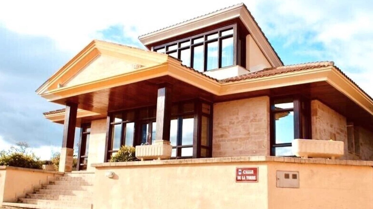 Gimileo House | Individual chalet with winery among vineyards