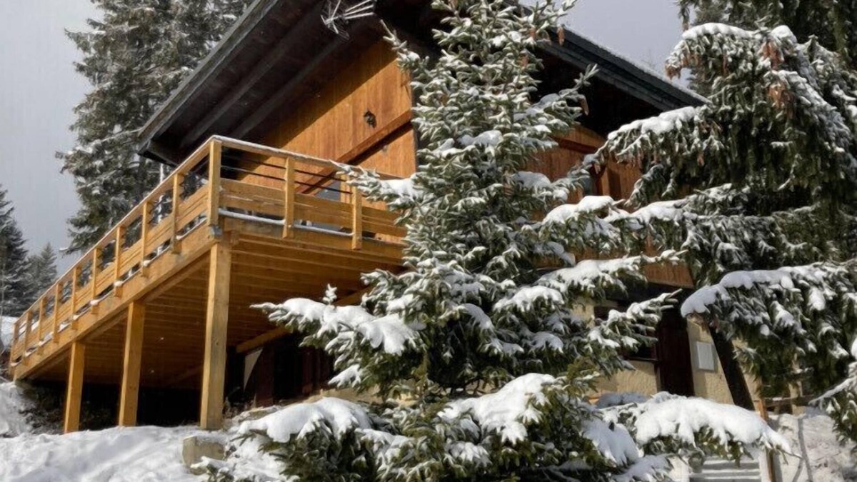 Doucy-Combelouviere Ski Chalet | INDIVIDUAL CHALET AT THE FOOT OF TRACKS DOUCY/VALMOREL 10 pers
