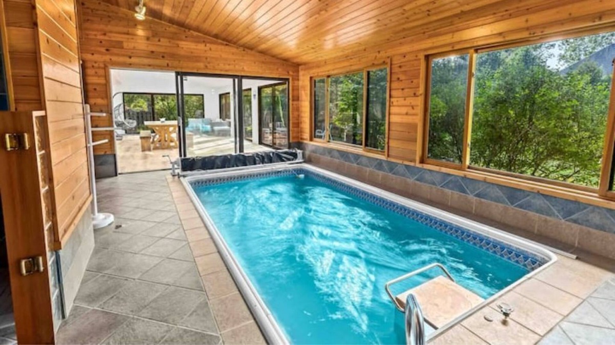 Midland House | Indoor Pool and Hot Tub, Video Games, Fire Pit