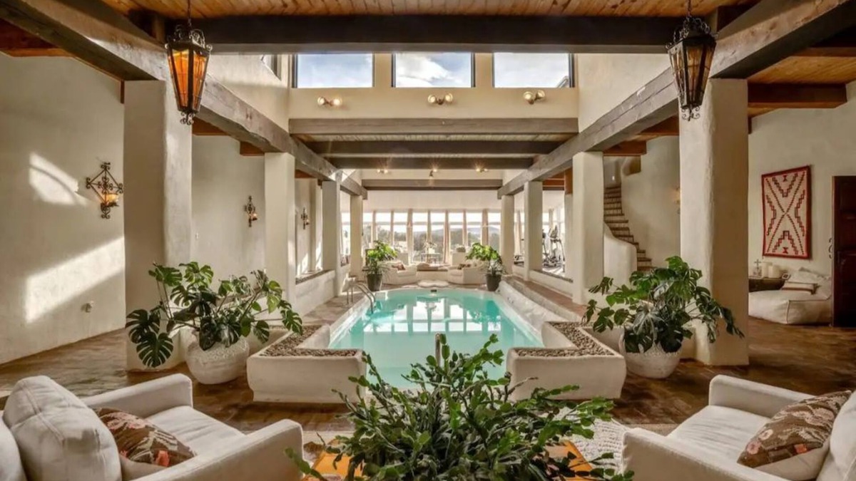 La Cienaga House | Indoor Pool-Expansive Views- Minutes to the Plaza-Hacienda Tesoro Escondido!