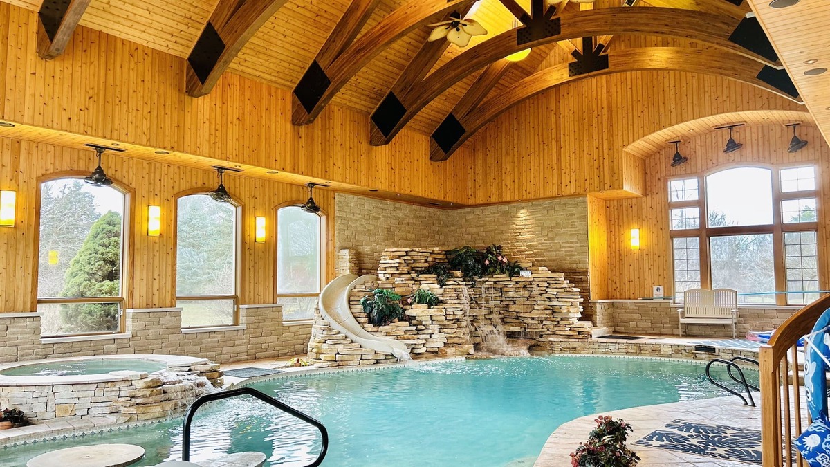 East Leroy House | #Indoor Pool, #Lakefront, #Indoor #Pickleball, Sleeps 30