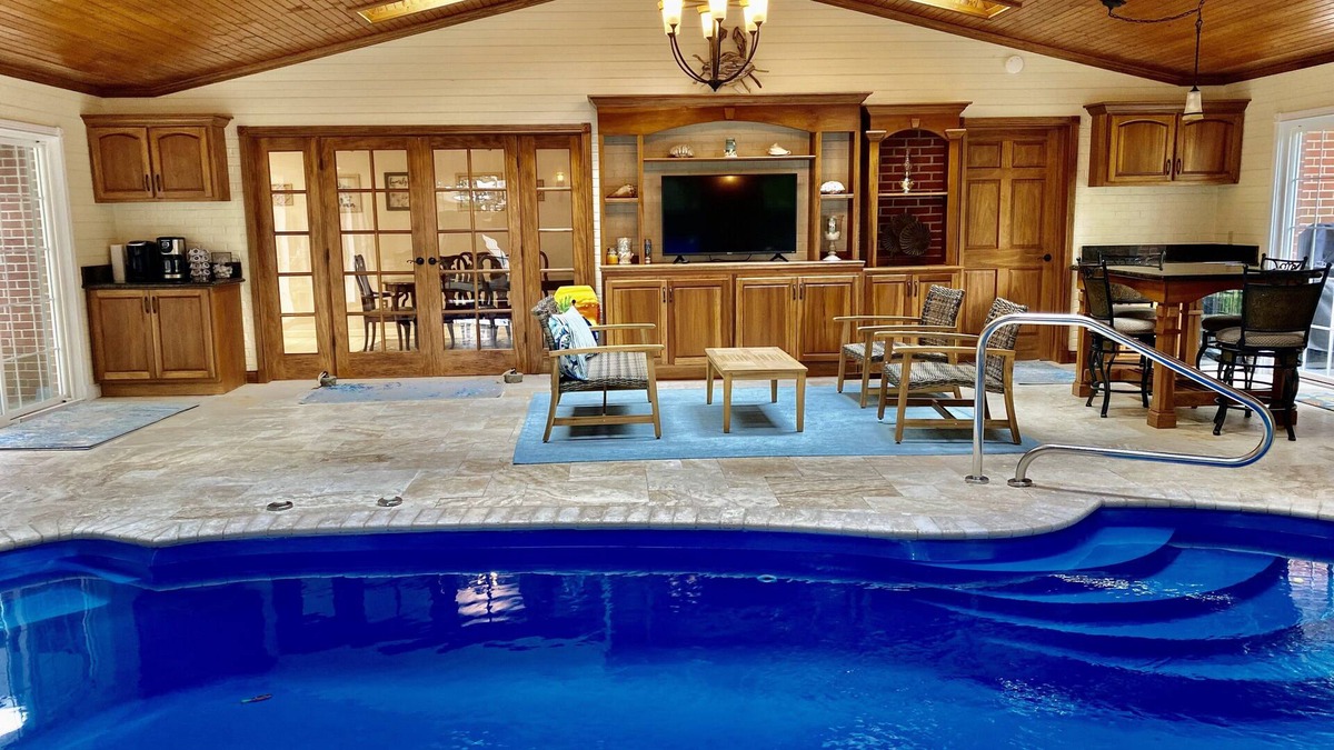 Falmouth House | Indoor pool off of the golf course