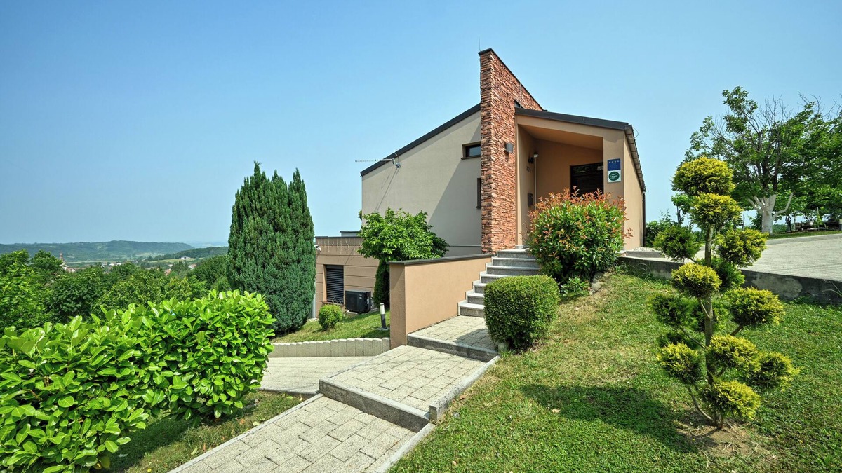 Marija Bistrica House | Indoor pool/sauna/outdoor jacuzzi.nEverything you need