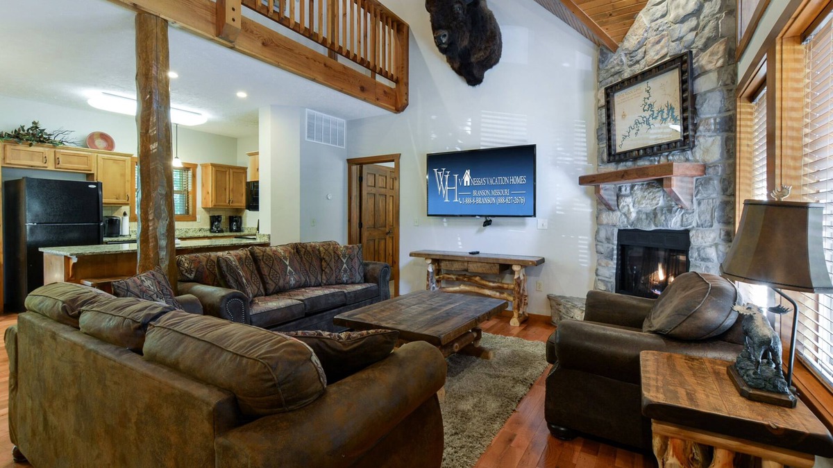 Indian Point House | Indoor Pool - Sleeps 22 - 8 King Beds - 3 min to SDC! -Vanessa's Vacation Homes