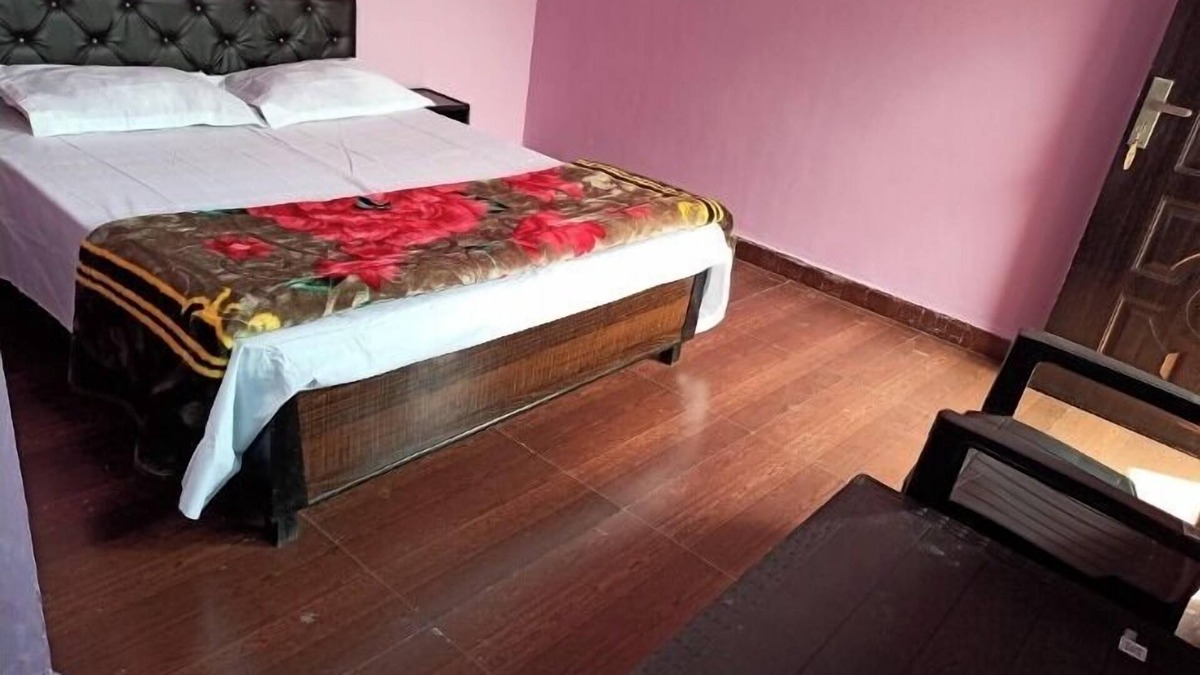 Shivanandi Cabin | Indralok Hotel By GRB