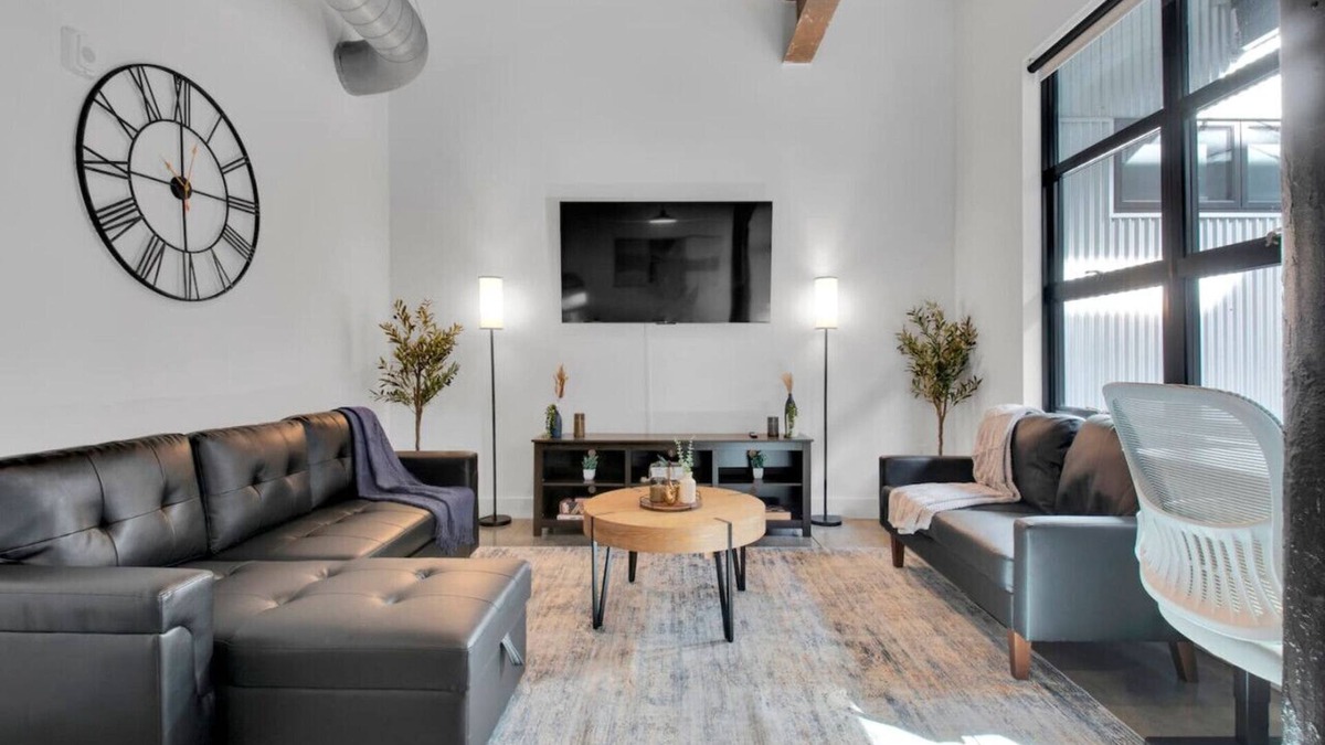 Judson Apartment | Industrial Loft Living 2BR 2BA