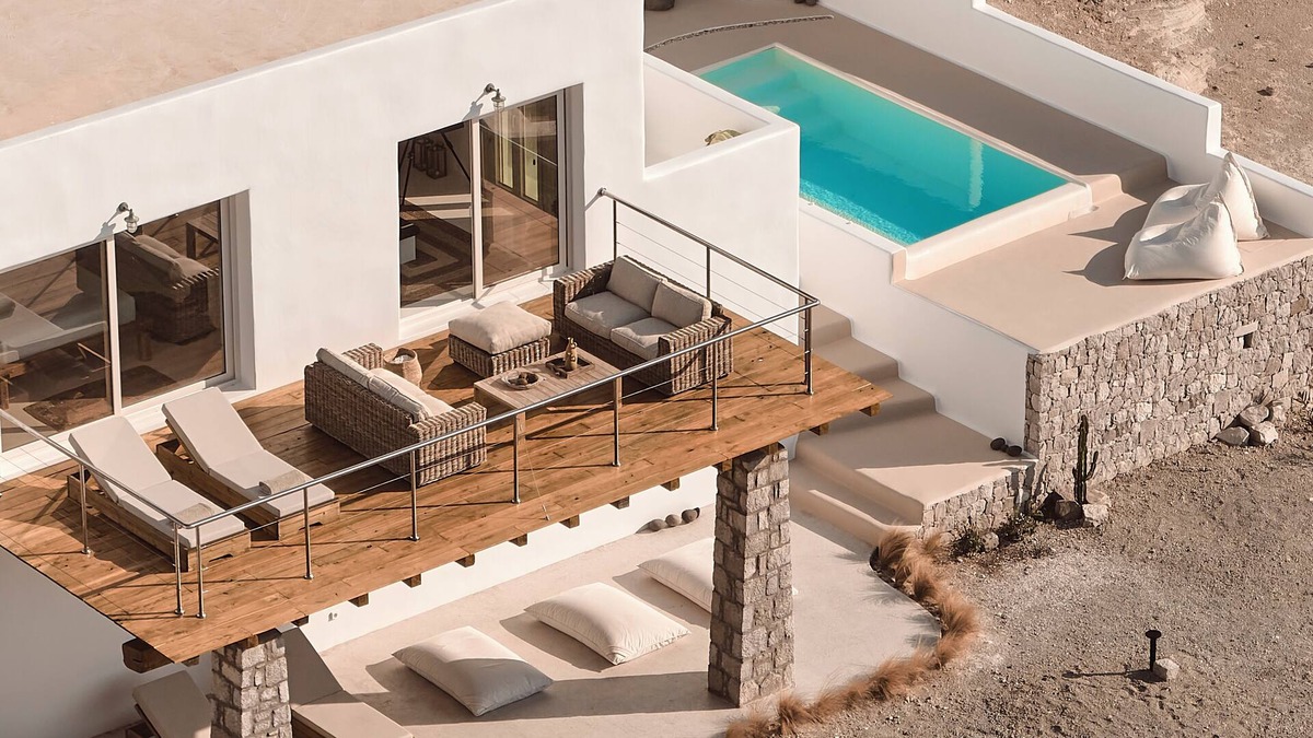 Milos Villa | infinity seafront villa