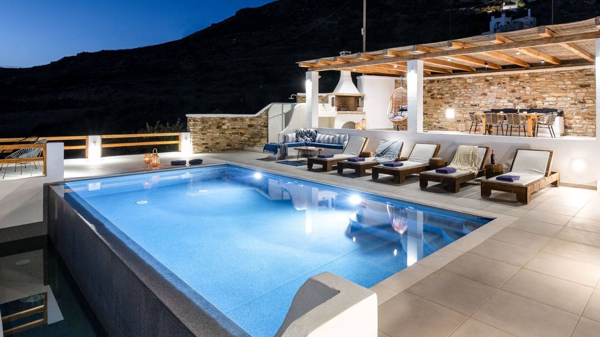 Naxos Town Villa | Infinity Villa in Naxos Skyline