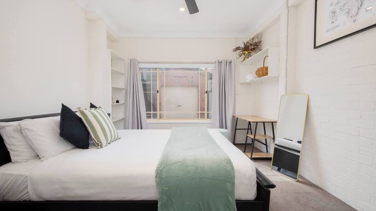 Mayfield House | Ingall Hearth Cosy Comfort near Newcastle Beach
