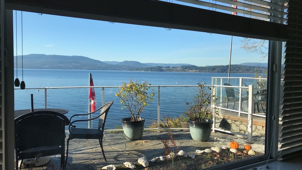 North Saanich Bed & Breakfast | Inlet Beach House B&B
