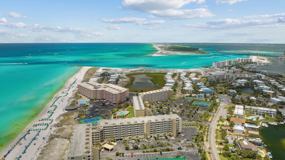 Holiday Isle Condo | Inlet Reef Club by Panhandle Getaways