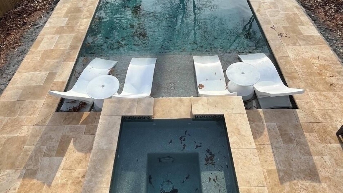 Inman Park House | Inman Park 6 bedroom pool & jacuzzi walk to beltline restaurants bars and parks