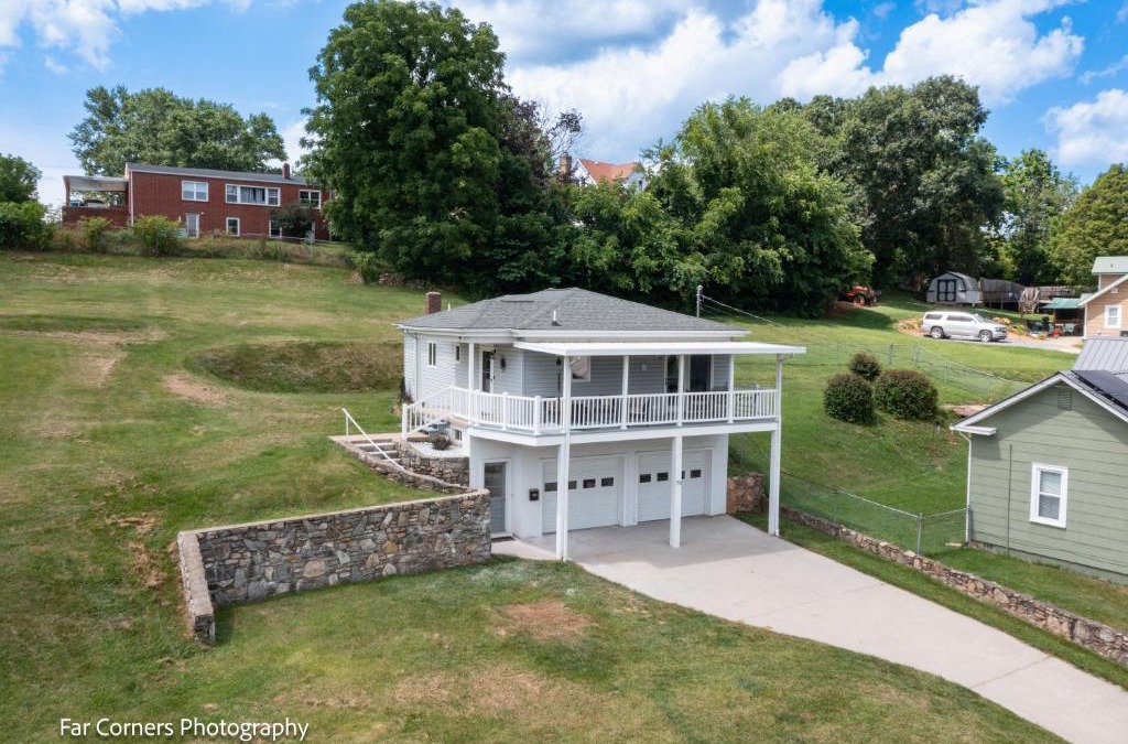 Canton Villa | Inn Between-Asheville/Waynesville