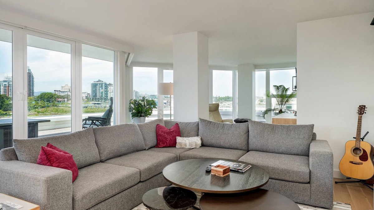 Inner Harbour Condo | Inner Harbour Seascape - Views Views Views!