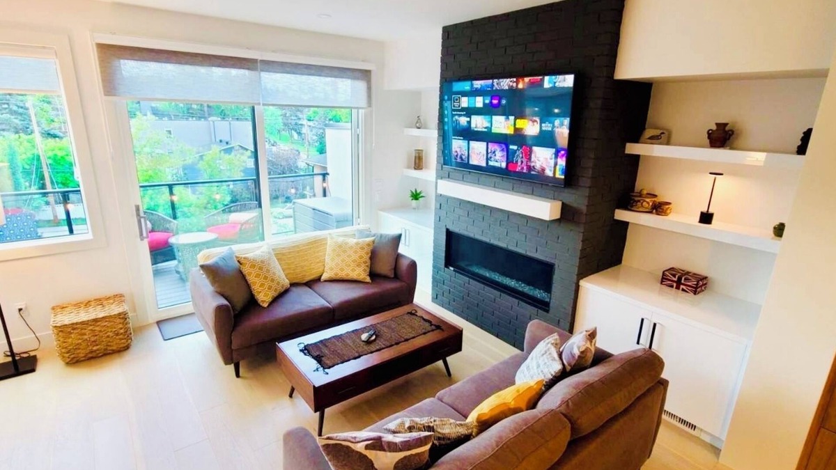 Parkhill-Stanley Park House | Innercity Luxury 3BR House with AC/garage near Stampede/Saddledome/BMO/MNP