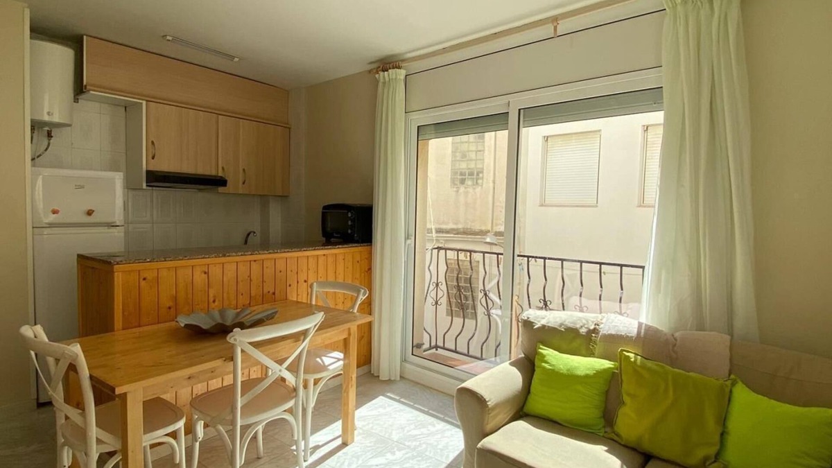 Costa Dorada Apartment | INNOUTHOME APARTMENT WITH WIFI AND AIR CONDITIONING BALMES I