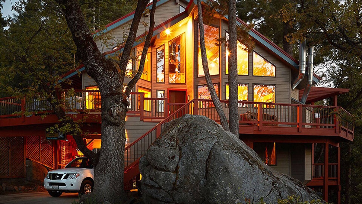 Yosemite West Apartment | Inside Yosemite N.P. Gates!, Our Cozy Rooms Are Minutes From Valley Attractions