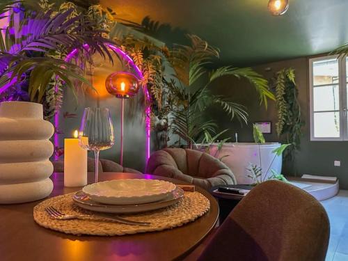 Uzerche Apartment | Insolite aventure exotique