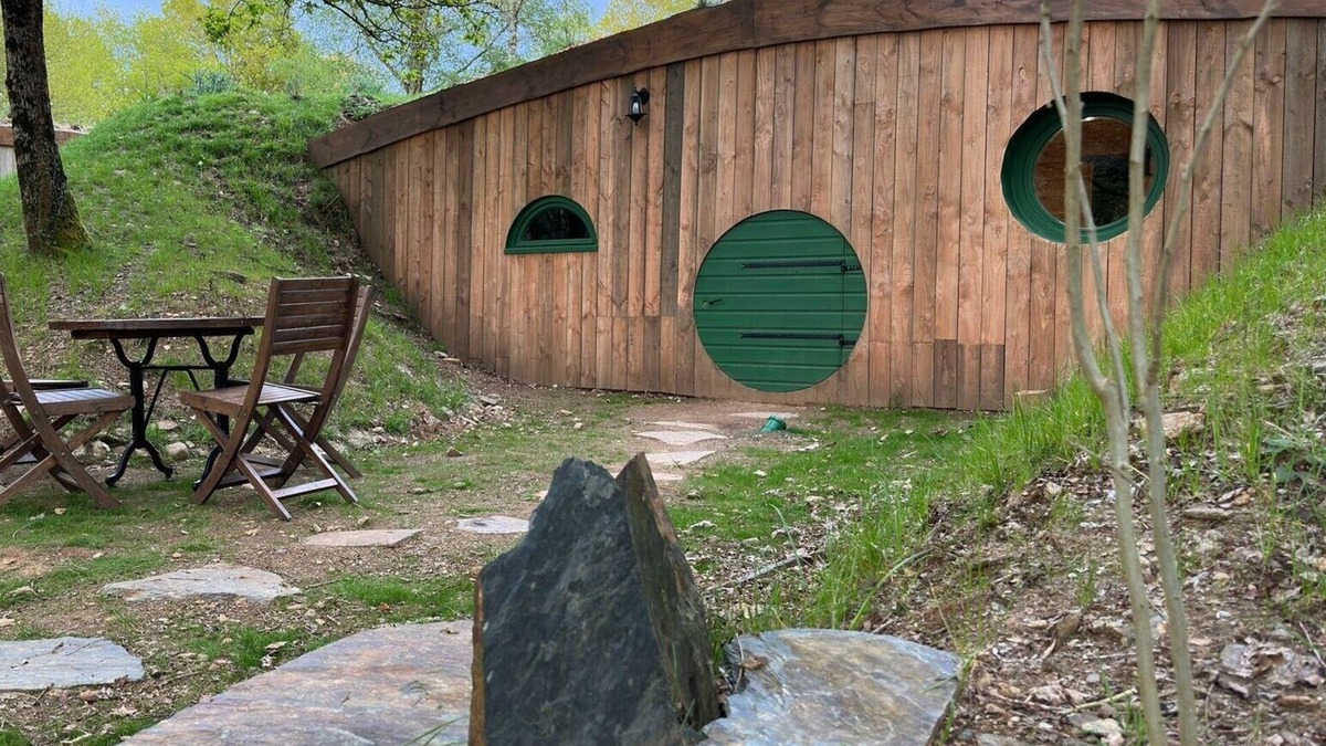 Plumeliau Cabin | Insolite - Cabane Lena de Type Hobbit Saint Nicolas DES Eaux Face à la Rivière