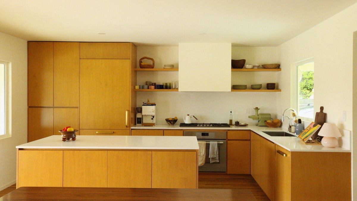 Serra Mesa House | Inspiring centrally-located 4-bedroom house w/sauna, cold plunge, & gym