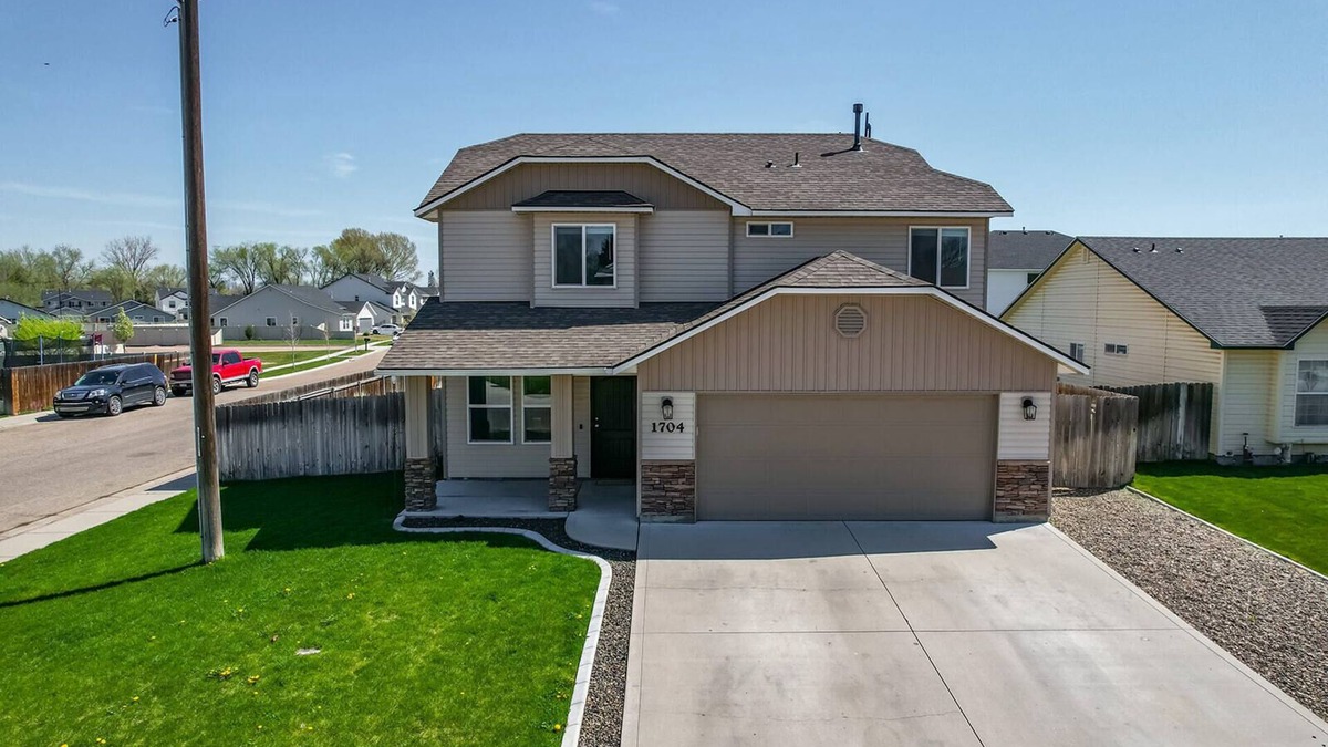 Nampa House | Insurance displacement, Work Crews, 4 bedroom Nampa 83686