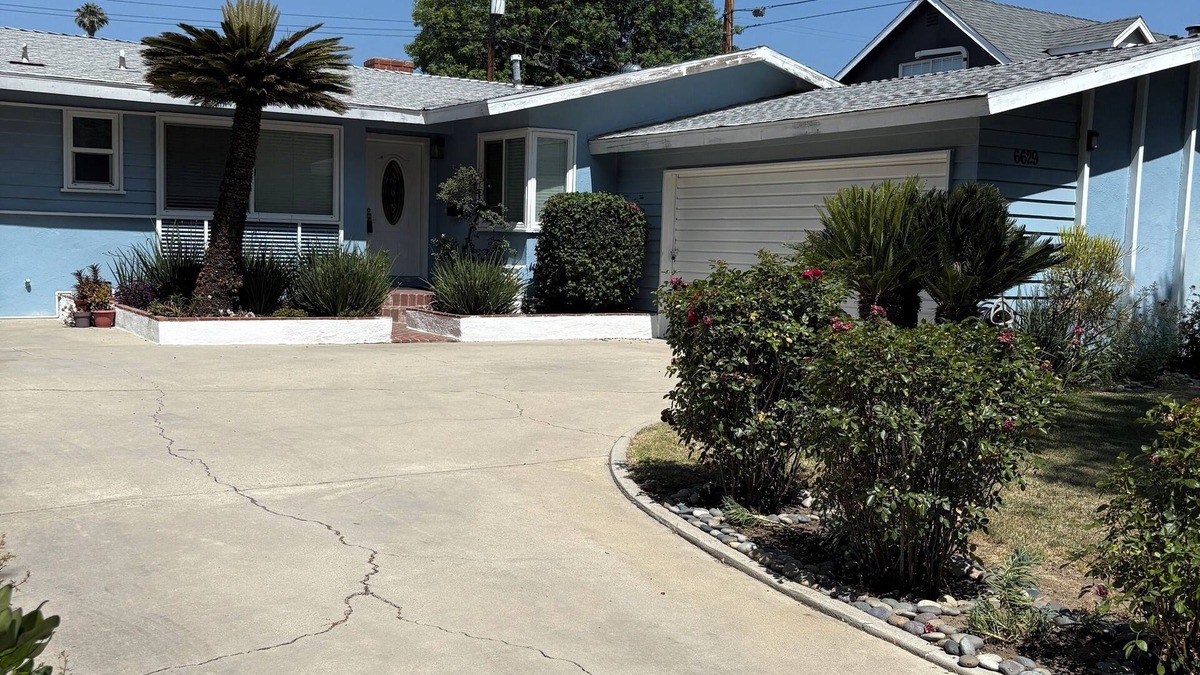 West Hills House | Insurance Rentals:Furnished 4+2 with enclosed backyard, s steel appliances
