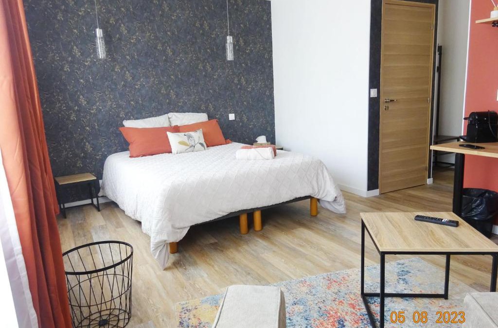Nogent-le-Rotrou Apartment | Intello - studio tout confort centre-ville Nogent-le-Rotrou
