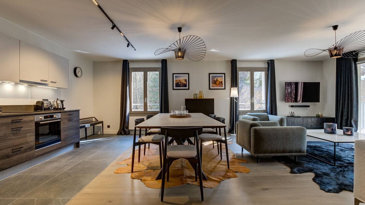 Chamonix City Centre Apartment | Interior-designed Apartment near Chamonix Centre