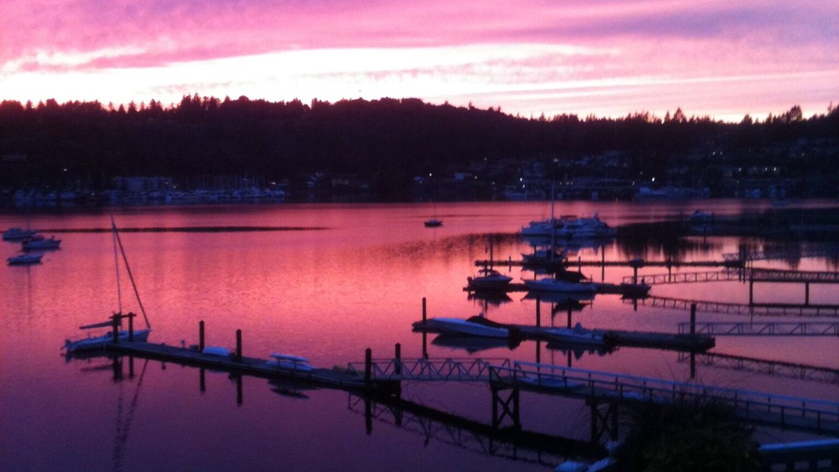 Gig Harbor House | Intimately Charming on Gig Harbor's Historical Waters