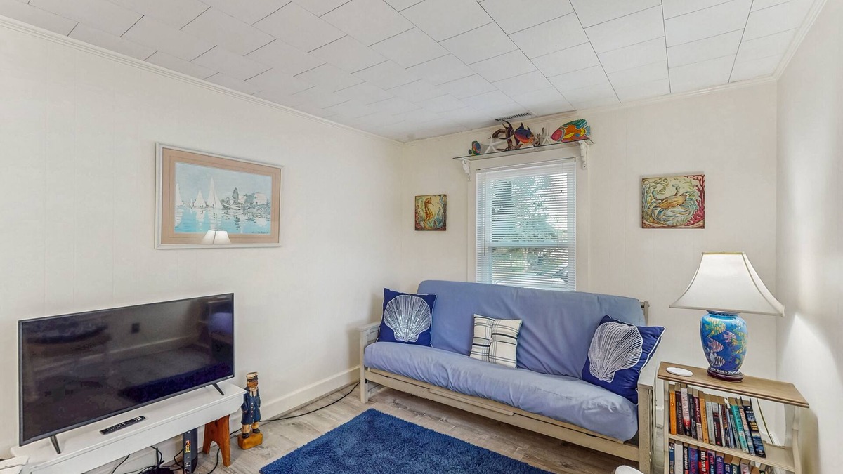 Shallotte House | Intracoastal Waterway-view cottage with private deck, & central AC