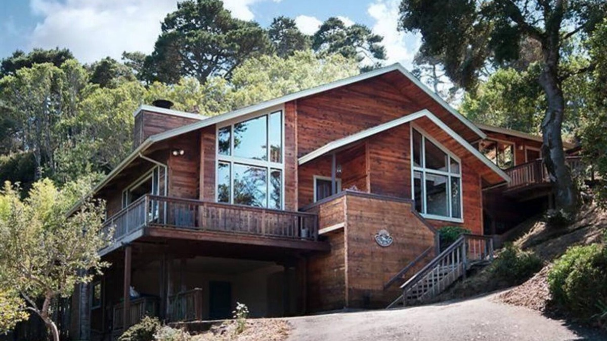 Inverness House | Inverness beach house overlooking Tomales Bay