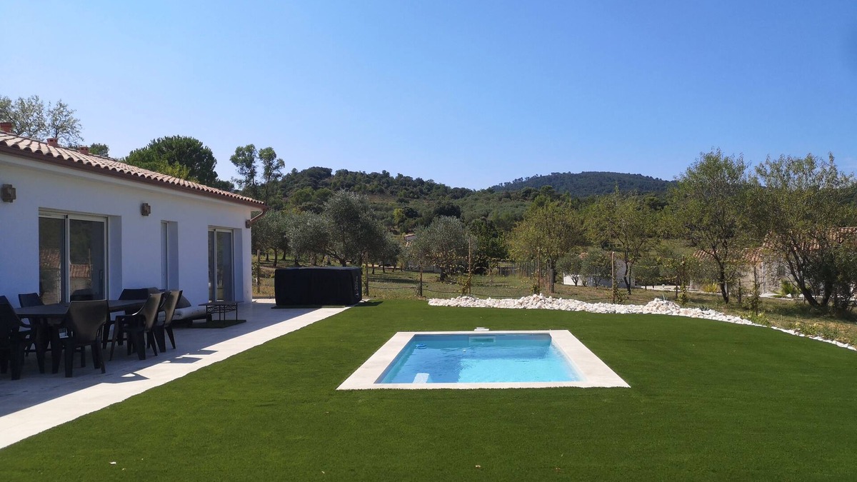 Les Mages Villa | Invitation to travel Billard Spa Piscine villa privative lumineuse au calme