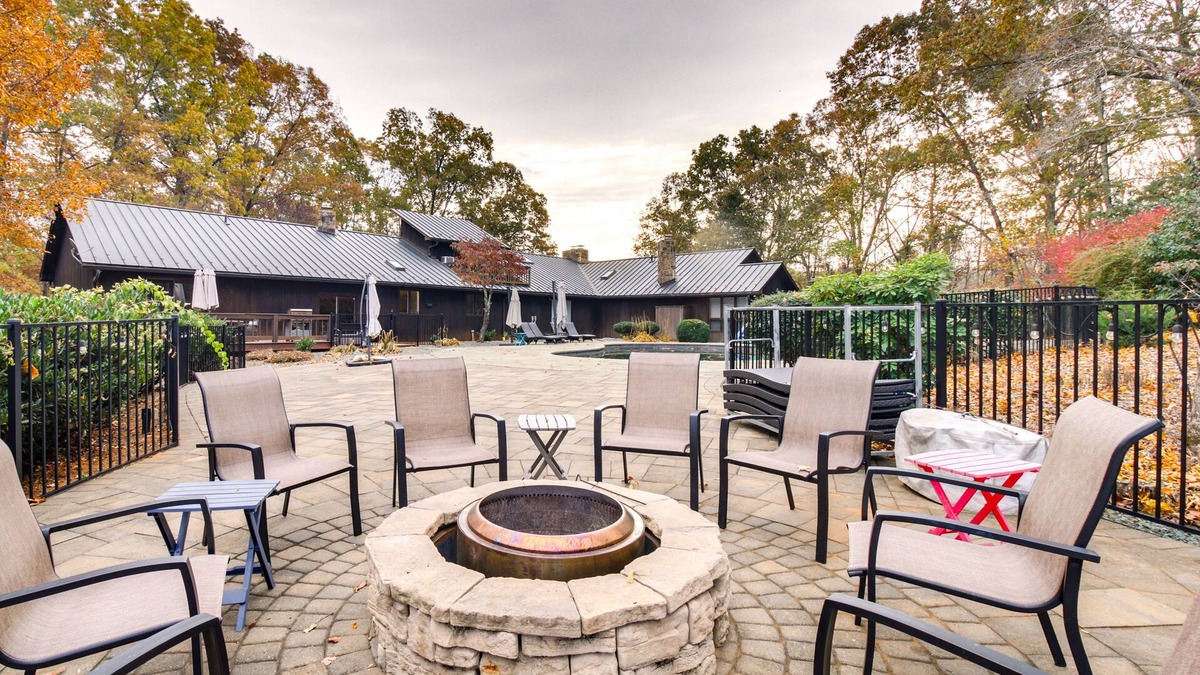 Batesville House | Inviting Charlottesville Retreat w/ Pool & Hot Tub