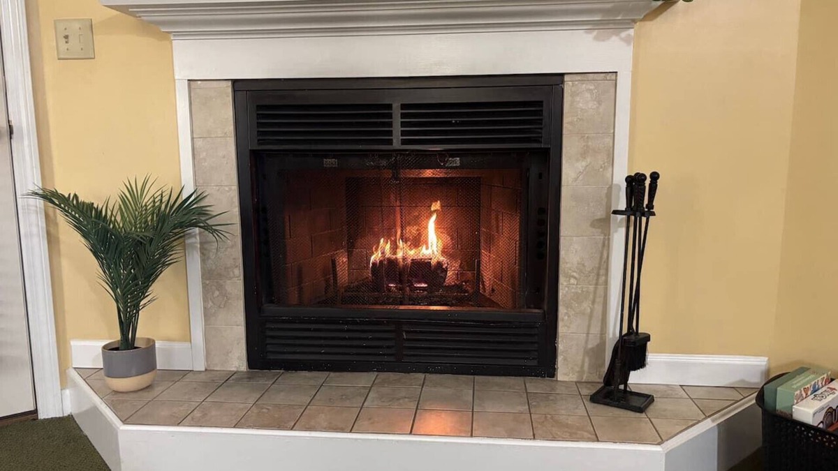 Francestown House | Inviting Condo w Fire Place & Hot Tub