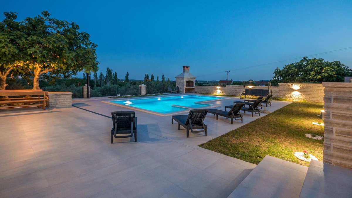 Lisane Ostrovicke House | Inviting cottage with pool.