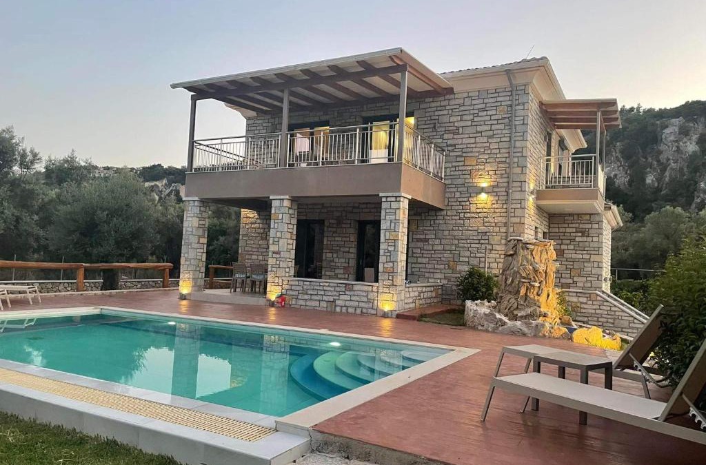 Frinion Villa | Iris Villas Complex