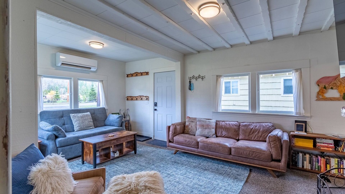 Skykomish House | Iron Goat Getaway in cozy mountain town near hikes & Stevens Pass