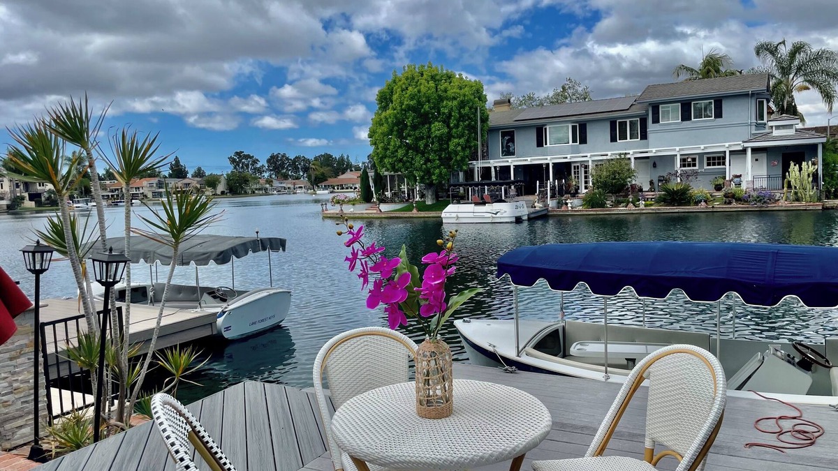 Lake Forest House | Irvine Lake Forest lake and boat with 4Bed 3Bath Cozy House