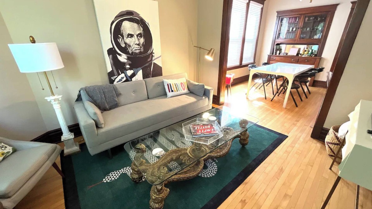 Irving Park House | Irving Park/Avondale Updated Vintage Top Unit in 2-Flat