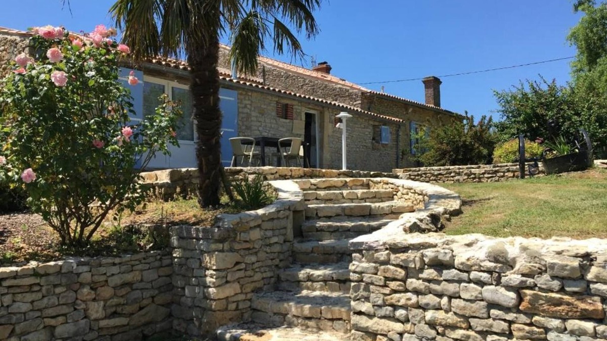 Cezais Cottage | Isis, small house, South Vendée, Puy du fou, Marais Poitevin