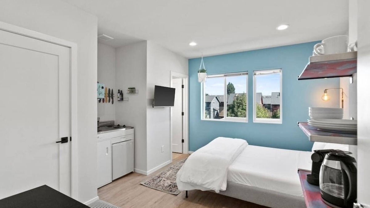 Whittier Heights House | Isla's sweet suite - Micro Studio - 91Walkscore