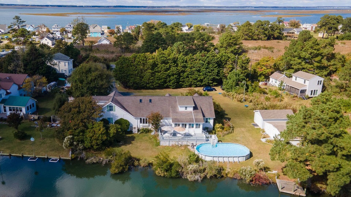 Chincoteague House | Island Estate - Pet friendly; Private pool & dock!